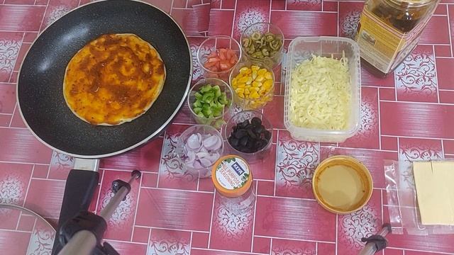 I made Yummy Pan Pizza at home for the first time смотреть онлайн