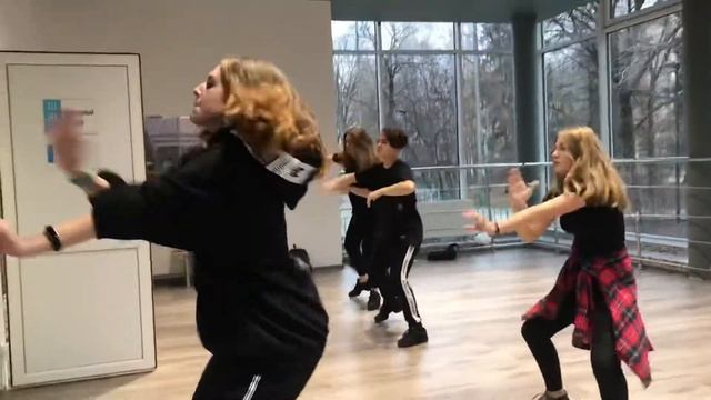 “Dolce Vita” - разминка смотреть онлайн