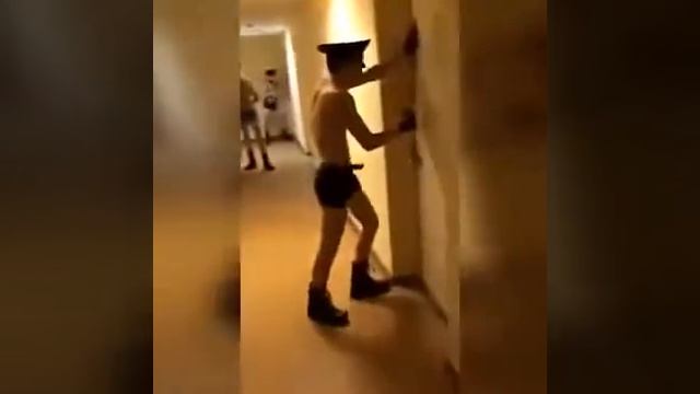 Курсанты Ульяновского летного училища решили снять клип смотреть онлайн