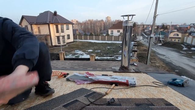 Простой способ покрыть крышу гибкой черепицей Технониколь Shinglas (шинглас) Ранчо своими руками смотреть онлайн