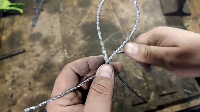 Чалка своими руками за 5 минут!!! НАДЕЖНО и ПРОСТО сделать петлю на тросе!!! смотреть онлайн