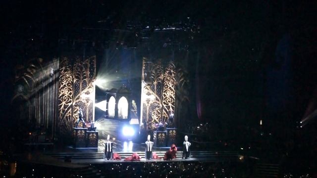 Madonna | MDNA Tour | Live in Moscow 07.08.2012 - Opening + Girls Gone Wild (HD) смотреть онлайн