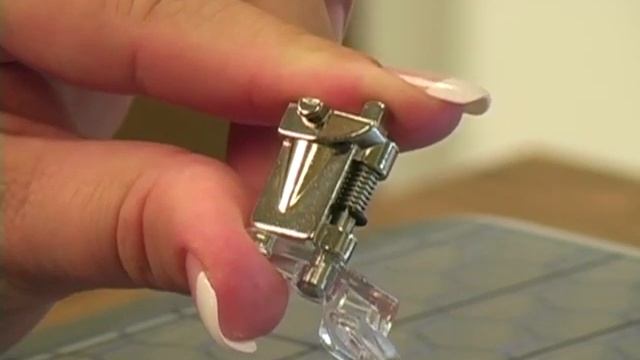 27) BERNINA presser feet -- Quilting foot #29/29C смотреть онлайн