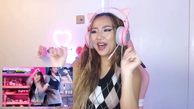FIRST TIME REACTING TO NEW JEANS LIVE! ? - ATTENTION/COOKIE/HURT/HYPE BOY смотреть онлайн