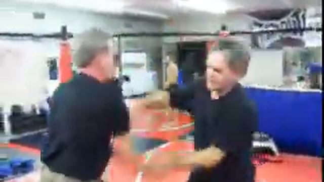 Bruce Foster Kali Knife hu-bud-lu-bud Drill смотреть онлайн