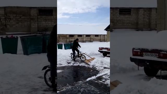 Лучший снегоуборщик года, Юра рулит смотреть онлайн