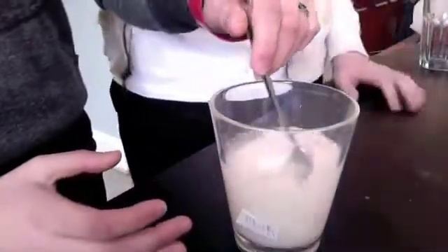 Sugar Cube Experiment - Medium.m4v смотреть онлайн