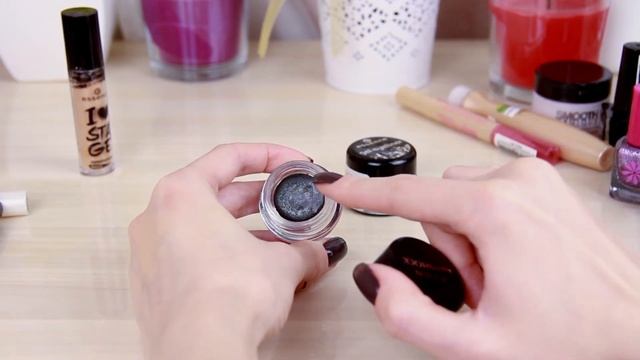 Разбираю косметику и избавляюсь от ненужной смотреть онлайн