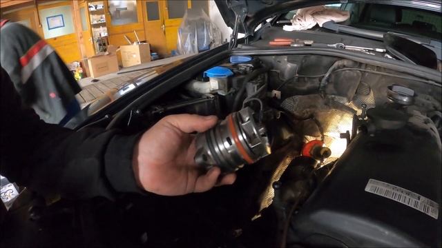 TOUAREG 2,5 TDI INLOCUIRE POMPA APA смотреть онлайн