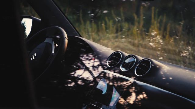 Forest. Suzuki Vitara. Sunrise. 4K смотреть онлайн