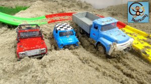 Строим дорогу и мост для Машинок Игрушек - Самосвал, Джип и Монстр Трак. Манкиту