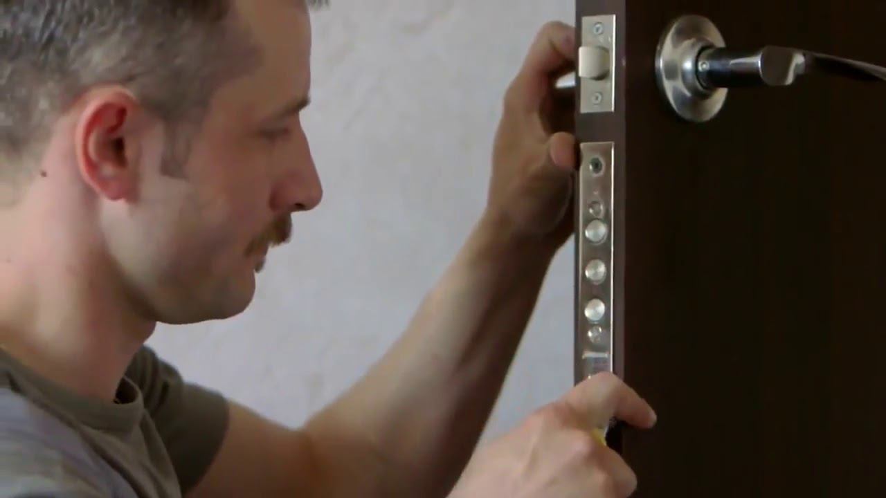 Врезка сантехнического замка в межкомнатную дверь / Inset Plumbing Lock In The Interior Door