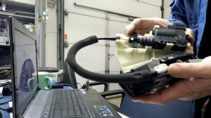 Форд экоспорт 2015 не открывается багажник