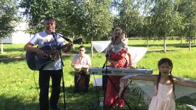 "Исцеление через поклонение" . Запись служения группы "Софония." 08.08.20 смотреть онлайн