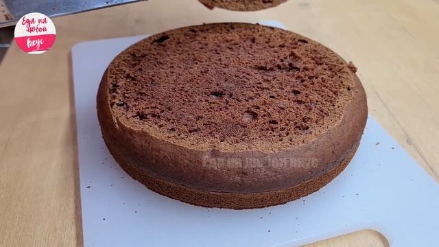 Уже не ищу, торт на Новый год! Этот ГОТОВИТЬ проще простого! Шоколадный торт на кефире, тает во рту смотреть онлайн