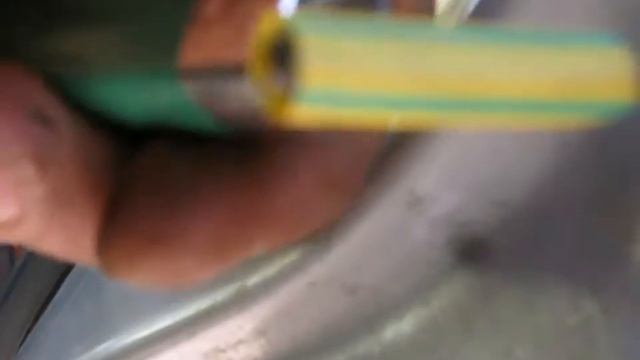 замена кнопки сигнализатора открывания двери Мицубиси паджеро (Mitsubishi Pajero)-2 на ВАЗовскую смотреть онлайн