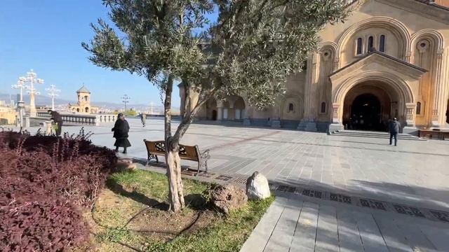 Вербное воскресенье. «Бзоба» по- грузински. Утро в Соборе Святой Троицы- Самеба смотреть онлайн