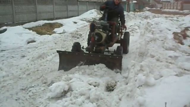 Самодельный отвал на минитрактор смотреть онлайн