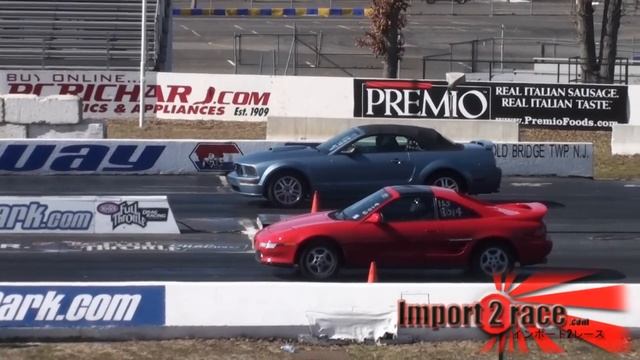 MR2 vs Mustang GT Drag Racing смотреть онлайн