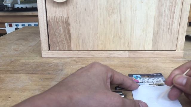 부비 트랩 잠금 장치와 숨기기 목공 DIY смотреть онлайн