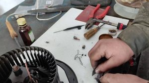 Ремонт вентилятора отопителя салона - замена щеток ШКОДА Октавия А7 и ФОЛЬКСВАГЕН ГОЛЬФ 5