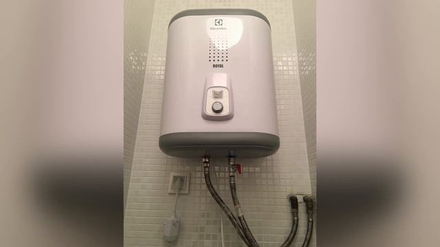 Водонагреватель Electrolux EWH 30 Royal смотреть онлайн