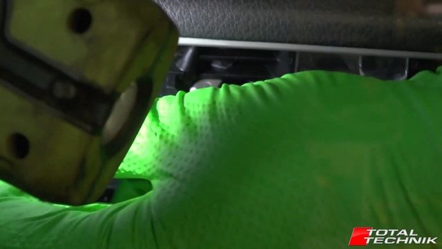 How to Remove Door Card Panel - Audi A6 S6 RS6 - C5 - 1997-2005 - TOTAL TECHNIK смотреть онлайн