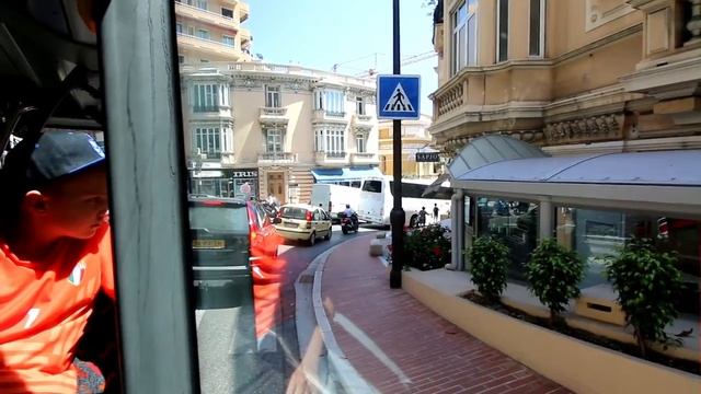 Monaco-Bus-YouTube.mp4 смотреть онлайн