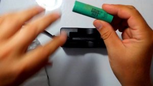 Зарядка для аккумуляторов 18650