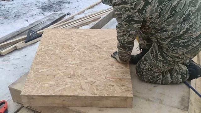 Живём в лесу вдвоём с мужем/какую воду мы пьём/строительство продолжается. смотреть онлайн