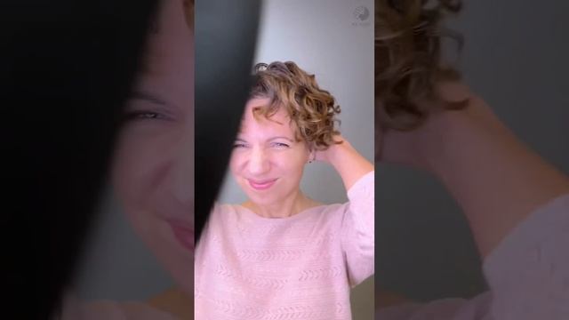 Новая стрижка Кудрявые волосы Короткая стрижка