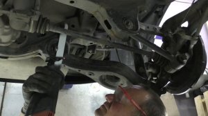 Замена развальных болтов КИА СПОРТейдж