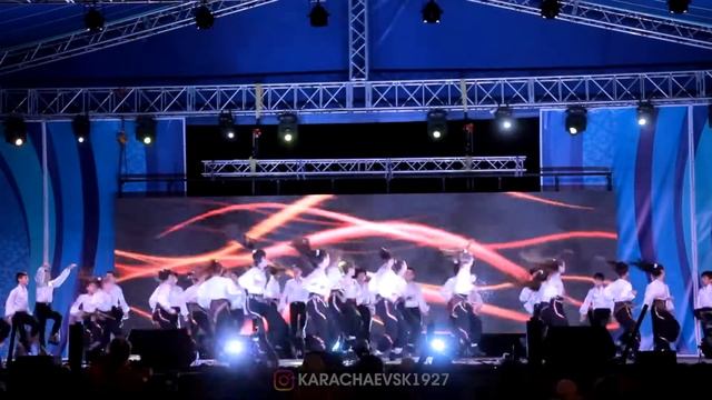 Ансамбль "Таулу" - Турецкий танец "Карадениз"/Карачаевск. День города 2018 смотреть онлайн