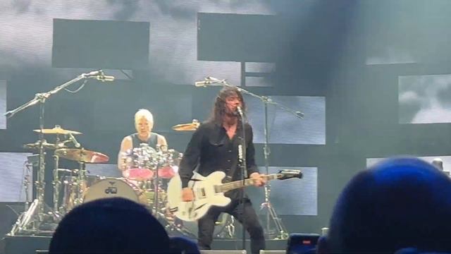 I've Never Seen Foo Fighters Like This Before... смотреть онлайн
