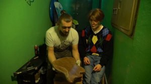 Раз, два Семёнов. Ремонтируем гитару. Снимаем краску, лак с гитары дома. 1 серия