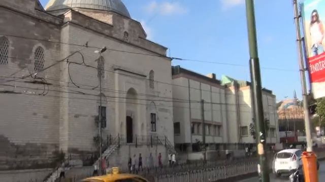 Стамбул Иду по (Ordu Caddesi) линии трамвая М1 смотреть онлайн