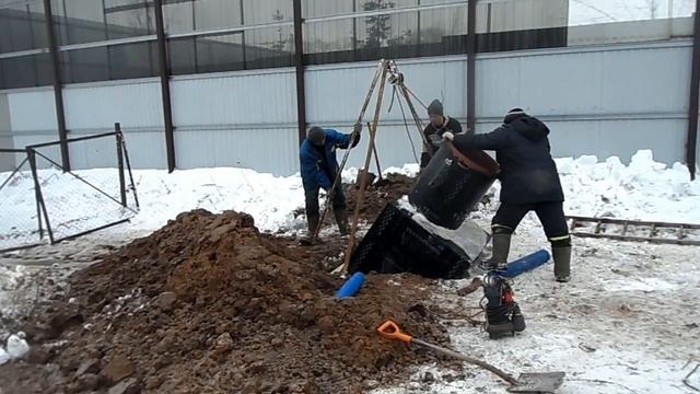 Самоизлив скважины на воду: как делают обустройство