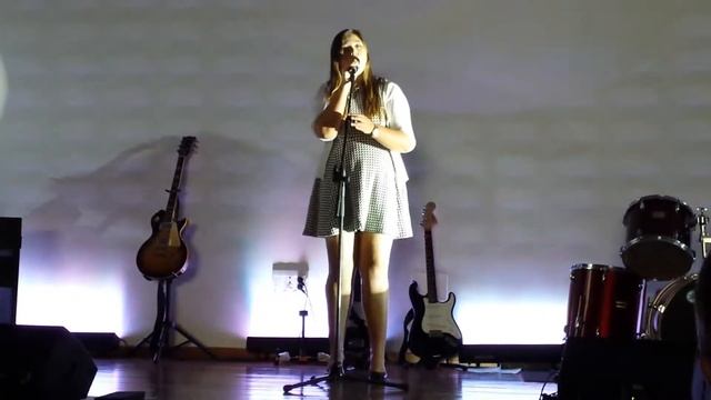 Listen by Beyoncé (cover by Cassandra) смотреть онлайн