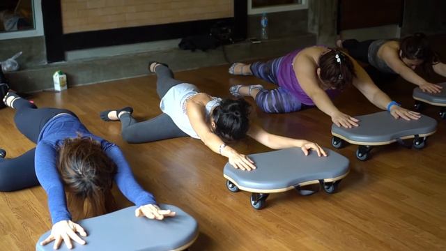 Mermaid stretch with Orbit смотреть онлайн
