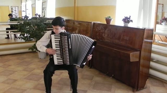 Никита Зорькин - И.С. Бах Куранта из французской сюиты до-минор смотреть онлайн