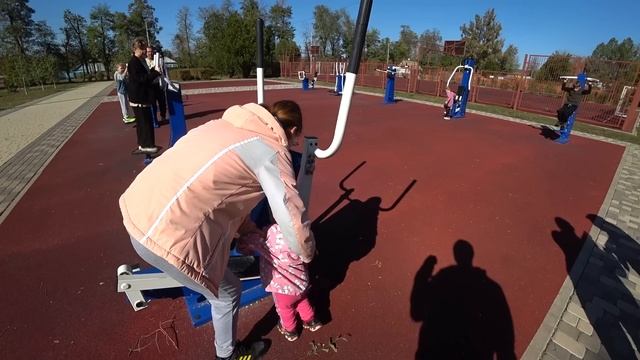 ВСЕХ С ПРАЗДНИКОМ ПОКРОВ ДЕНЬ/ПОЕЗДКА В КАНЕВСКУЮ /ПРОГУЛКА ПО ПАРКУ/ЗАЕХАЛИ В ГОСТИ К ЛЕНЕ/