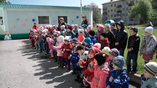 Зарядка для детей под музыку. В автобусе смотреть онлайн