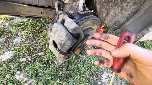 Гремят суппорта ？ Сделай так !!! Хендай акцент смотреть онлайн