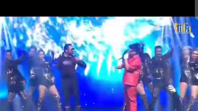 IIFA Awards - Yo Yo Honey Singh X Guru Randhawa Performance Designer Song @YoYoHoneySingh