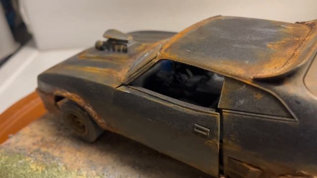 1973 Ford Falcon XB police interceptor from MAD MAX Durty rusted Customized Diecast 1/18 смотреть онлайн