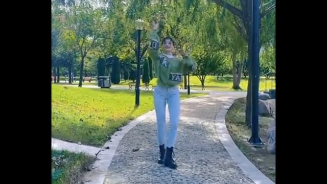 Красивый этнический танец от Цинцин & Никто не услышит? смотреть онлайн