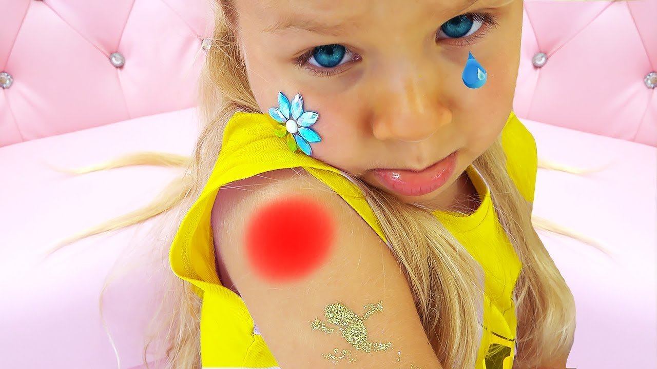 The Boo Boo Story from Diana and Roma смотреть онлайн