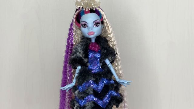 #UNREBOOTED MONSTER HIGH COLLECTOR ABBEY REVIEW! OOAK смотреть онлайн