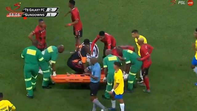 Bernard Parker suffered an ankle twist by Zungu ,Mamelodi Sundowns vs Ts Galaxy😪keep him in prayers смотреть онлайн