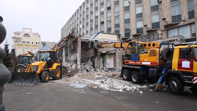 Торговый центр «Пирамида» сносят в Москве//РИАМО смотреть онлайн